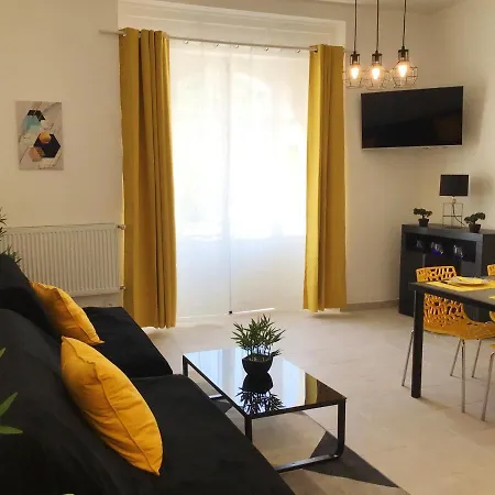 Lumea 80 M2 Climatise Parking Proche Sanctuaires Apartamento