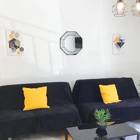 Lumea 80m2 Climatise Parking Proche Sanctuaire شقة لورد