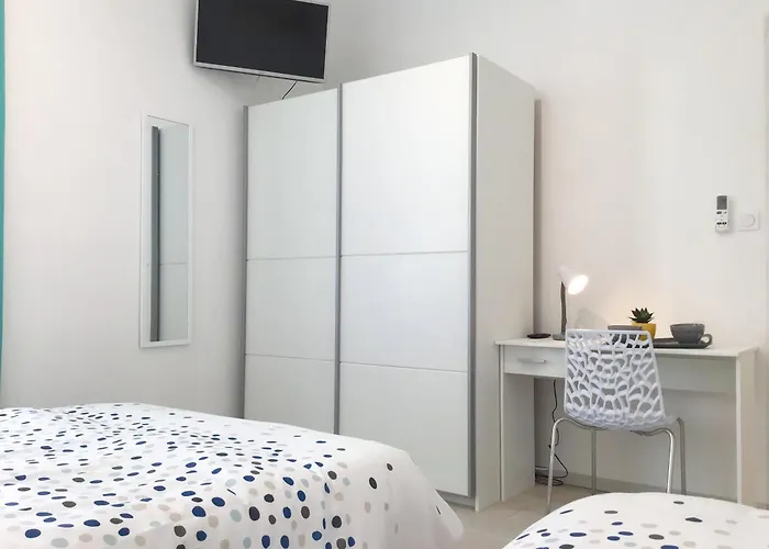 Lumea 80m2 Climatise Parking Proche Sanctuaire * لورد