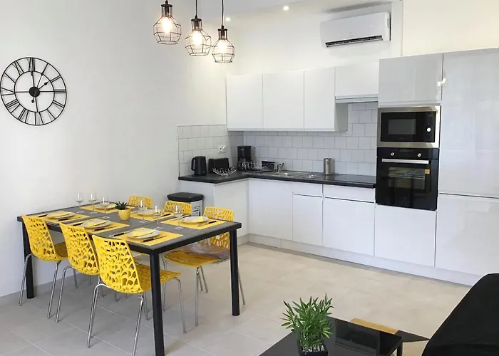 Lumea 80 M2 Climatisé Parking Proche Sanctuaires Appartement *